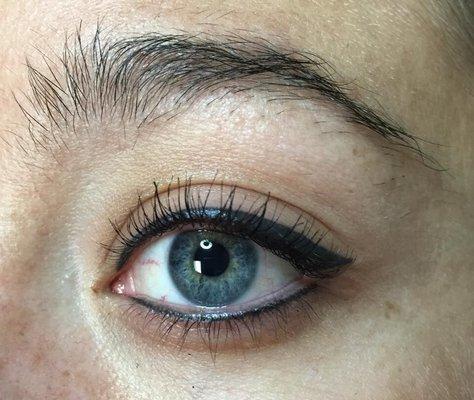 Healed winged eyeliner