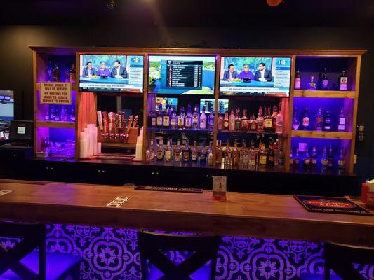 New Bar and Party Room!!