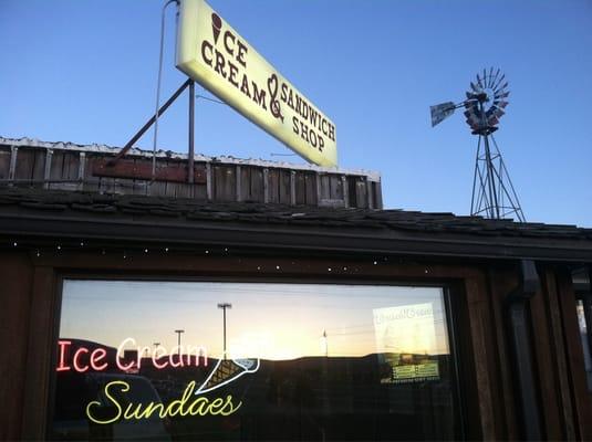 Cimarron West Ice Cream Fountain