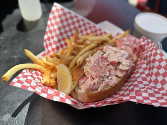 Lobster roll