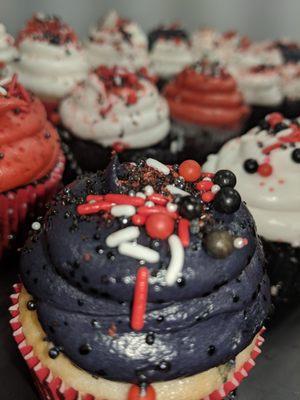 WKU themed cupcakes