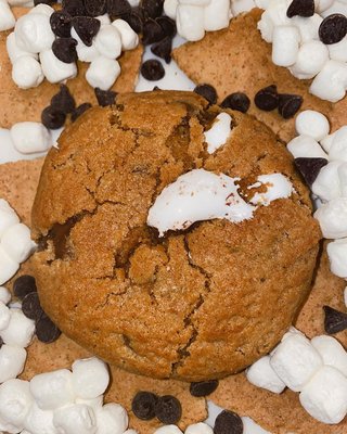 limited edition 'campfire & chill' s'mores cookie