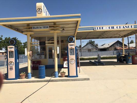 Service station from 1934, Coalinga, CA