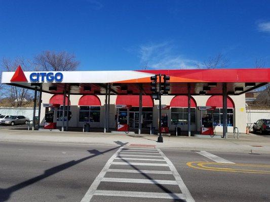 Front View of Evanston Citgo