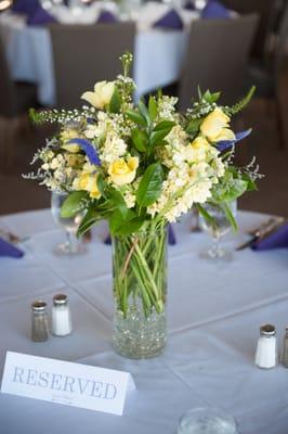 Short Vases Centerpieces!