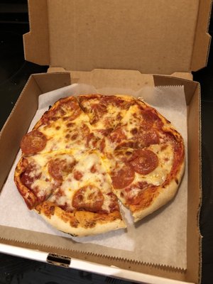 Small pepperoni pizza