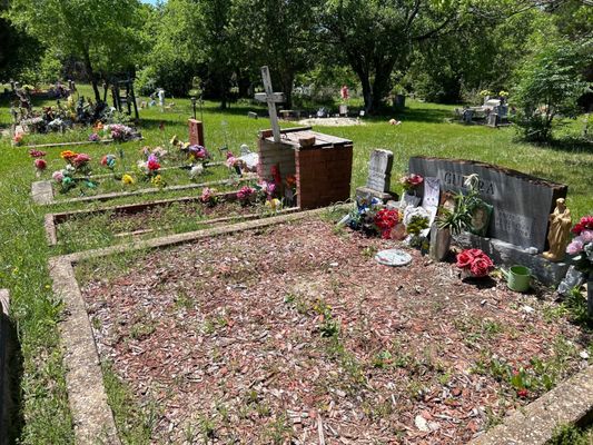 Cementerio Mexicano De Maria De La Luz