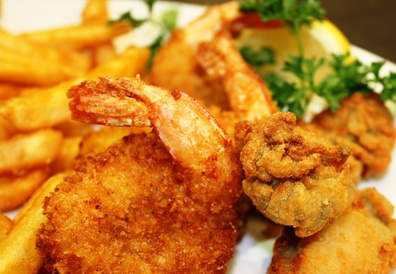 FRIED SHRIMP AND OYSTERS