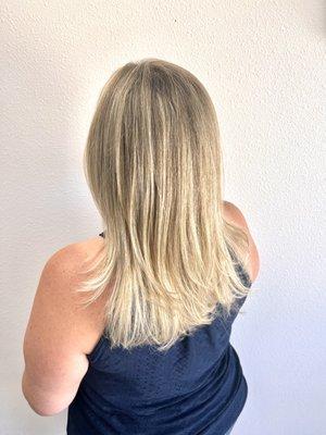 Summer blonde Foilyage with long layers