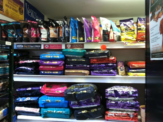 Large selection of healthy dog food