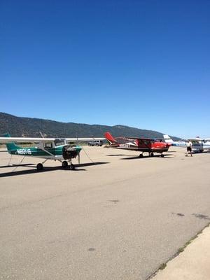 Planes on the Tarmac at Calaveras County Airport (KCPU).