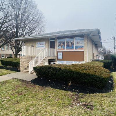 Exterior front corner of Livingston Ave & Walton St. (old office location)