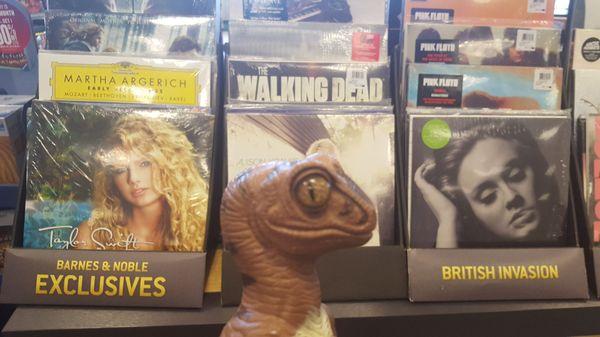 Bob the Raptor says "These mammals have record music too."