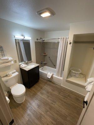 Deluxe bathroom