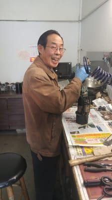 Dr. Chang taking apart my Xj alternator