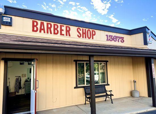 Tom's Barber Shop