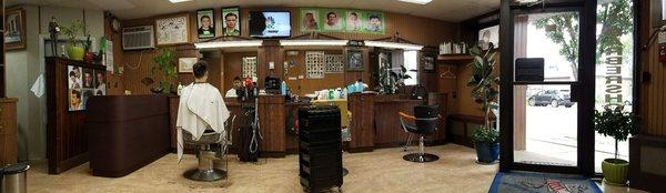 Really nice, clean barbershop. Mr. Kim obviously takes great care of the shop and it shows :)