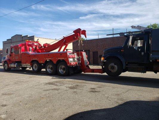 Heavy Duty Towing