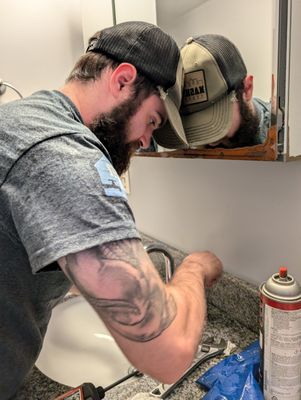 Matt fixing sink