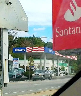 Liberty Gas Devon, PA (view from Waterloo at the light)