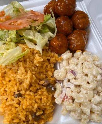 Arroz con Gandules, Albóndigas, Ensalada de Coditos / Rice with Pigeon Peas, Meatballs, Elbow Macaroni Salad