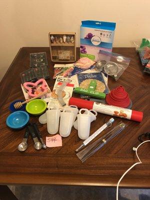 At $5.99 this was the most expensive lot we bought today, BUT that silpro baking liner you see is $18 and still new in package!