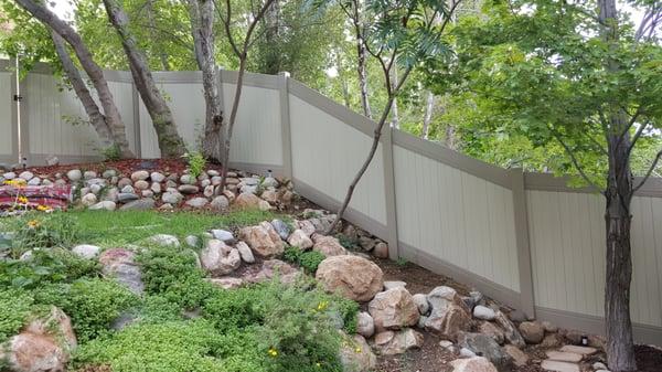 A Fence Utah. Clay & Tan Vinyl Fence.