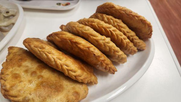 Fried beef dumplings