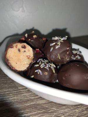 Raw vegan cookie dough balls made with just 3 ingredients