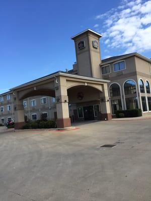 Quality Inn & Suites, Lake Charles, Louisiana.  Best hotel to stay.