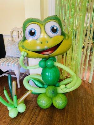 Custom Deluxe Frog, Party Decor