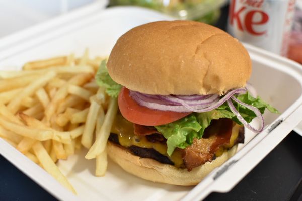 Bacon Cheeseburger with fries