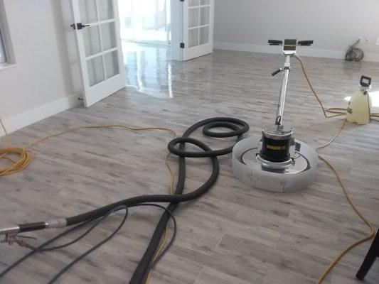 Tile and grout cleaning the right way