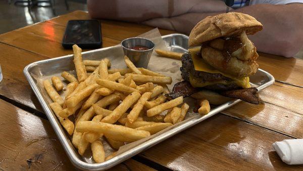 Smokehouse Burger w/Fries