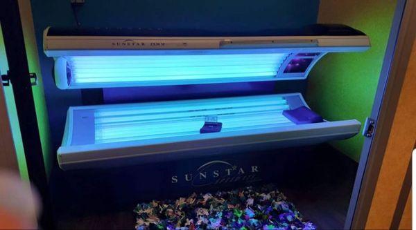 Level 1 Tanning Bed Featuring 3 High Pressure Facial Tanners with a 20 Min Max Tanning Session.