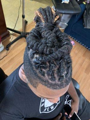 Dreadloc retwist and style