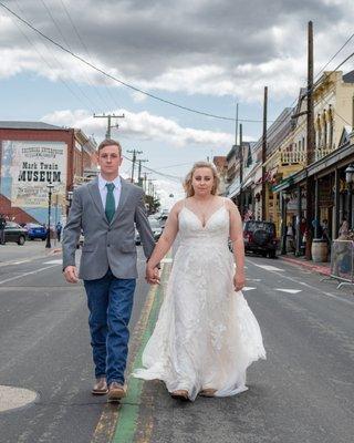 Newlywed stroll in historic Virginia City NV