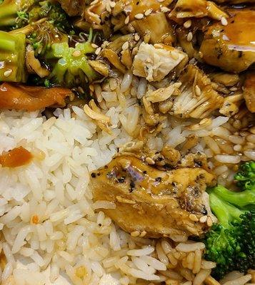 Peppery, dry chicken with below average rice - meh