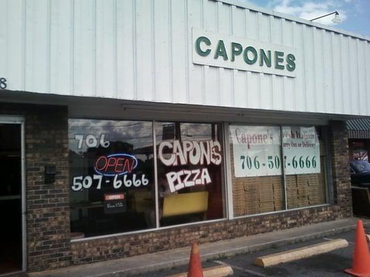 Capone's Pizzeria