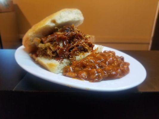 Pulled pork bbq beans