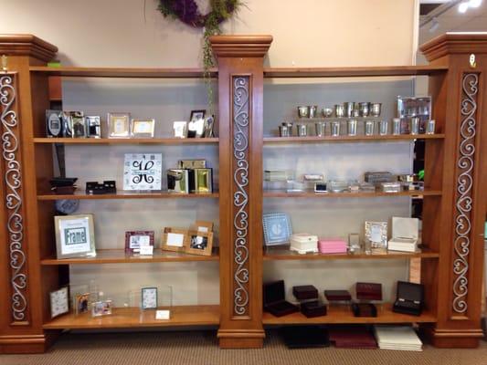 Engravable picture frames, jewelry boxes and Salisbury pewter cups. Great for wedding, anniversary, baby and birthday gifts!