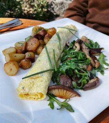 Omelette (with foraged mushrooms and fingerling potatoes) YUM