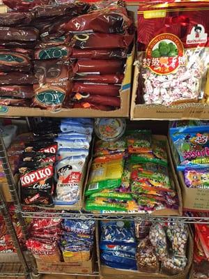 Heaven of snack and candy yahoooo ^*^