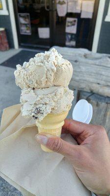 $2 kids scoop of Umpqua maple walnut ice cream is huge!