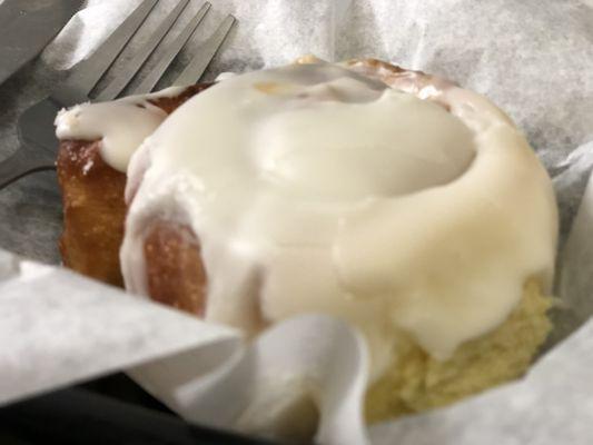 Delicious cinnamon roll!!!