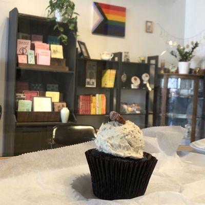 Chocolate cupcake with maple pecan frosting!