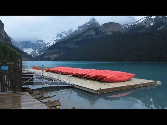 The picture is Banff (lake Alice), a great vacation destination, here is Garden Massage, a mini vacation after a busy working day .