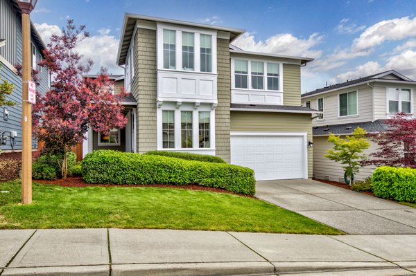 2416 Boulderstone Ct Poulsbo WA 98370
$669K - listing by  Ida Bear, Realtor, Broker, Windermere RE West Sound