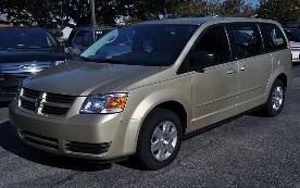 Dodge Grand Caravan 2010 - 6 seaters 6-8 luggage