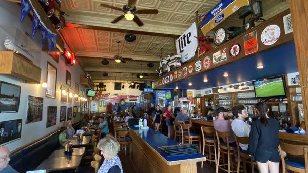 A really cool atmosphere to this restaurant and inviting bar area for watching a game! Love the ceilings in downtown!